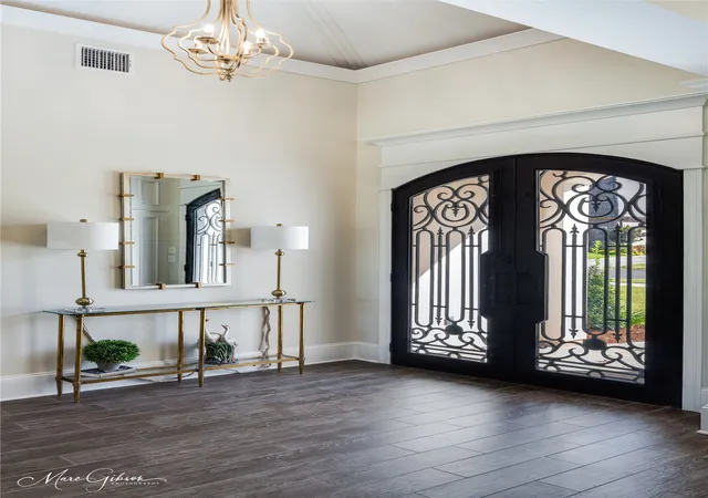 Photo 3 of Single family home for sale at 10942 Whispering Path Dr, Shreveport, LA 71106 | MLS# 21356270 | Listing updated on 2026-09-27