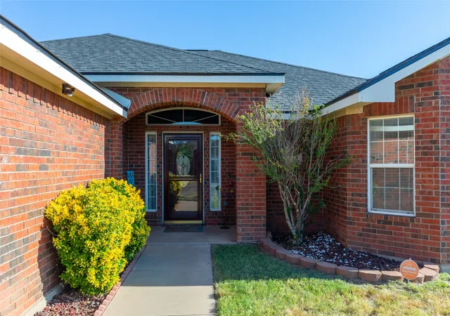Photo 3 of Sale Pending at 6602 Inverness St, Abilene, TX 79606 | MLS# 21355757 | Listing updated on 2026-08-23