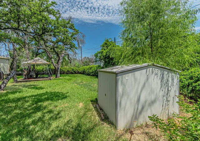 Photo 27 of Manufactured home for sale at 4217 Cottonwood Dr, Granbury, TX 76048 | MLS# 21349179 | Listing updated on 2026-10-07