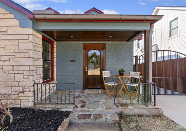 Photo 2 of Single family home for sale at 2548 Walsh Ct, Fort Worth, TX 76109 | MLS# 21356488 | Listing updated on 2026-08-12