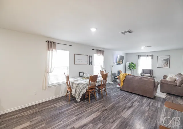 Photo 2 of Single family home for sale at 7910 Vineyard Dr, Abilene, TX 79606 | MLS# 21356500 | Listing updated on 2026-08-19