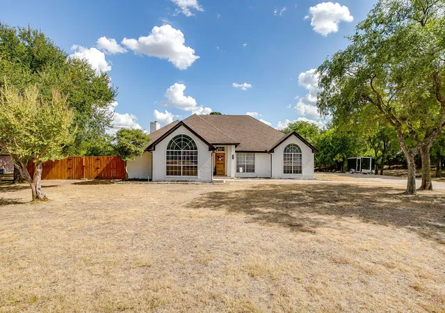 Photo 1 of Single family home for sale at 222 Hidden Acres Ln, Weatherford, TX 76087 | MLS# 21355944 | Listing updated on 2026-08-12