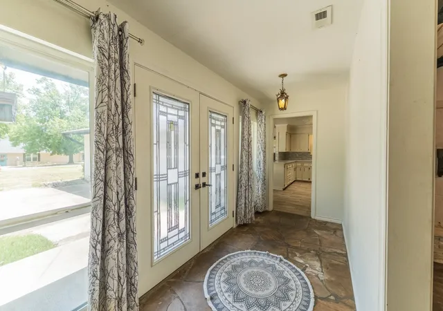 Photo 2 of Single family home for sale at 316 Woodcrest Cir, Sulphur Springs, TX 75482 | MLS# 21354894 | Listing updated on 2026-09-18