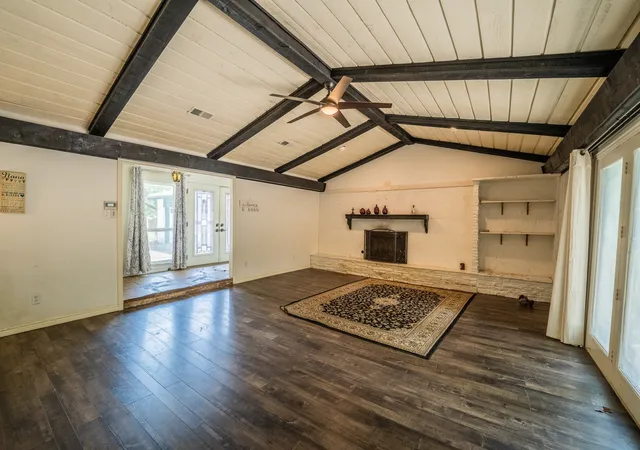 Photo 3 of Single family home for sale at 316 Woodcrest Cir, Sulphur Springs, TX 75482 | MLS# 21354894 | Listing updated on 2026-09-18