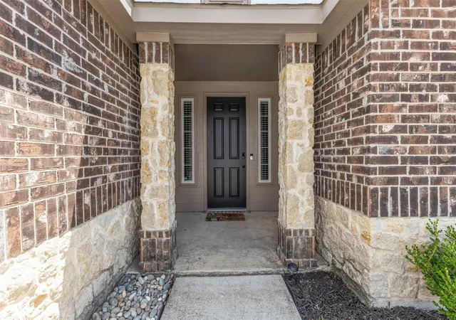 Photo 3 of Single family home for sale at 227 Hackney St, Waxahachie, TX 75165 | MLS# 21356406 | Listing updated on 2026-09-28