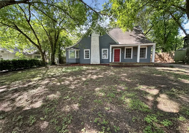 Photo 1 of Sale Pending at 506 Craig St, Hillsboro, TX 76645 | MLS# 21356487 | Listing updated on 2026-08-21