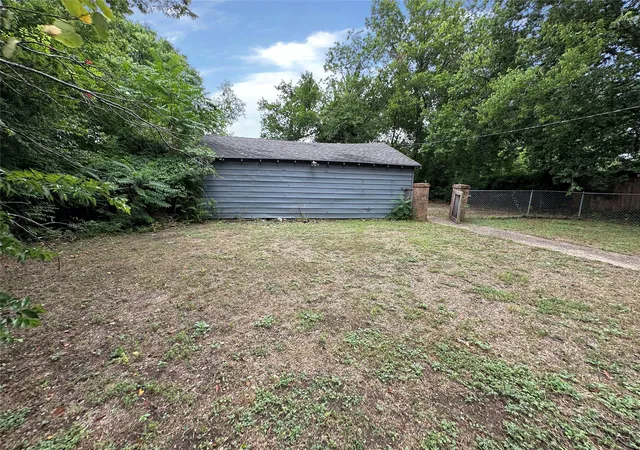 Photo 4 of Sale Pending at 506 Craig St, Hillsboro, TX 76645 | MLS# 21356487 | Listing updated on 2026-08-21