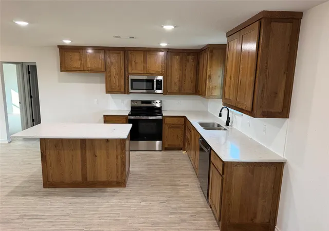Photo 3 of Sale Pending at 1012 Virgil Ct, Springtown, TX 76082 | MLS# 21356569 | Listing updated on 2026-08-27