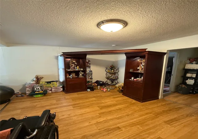 Photo 4 of Single family home for sale at 2118 Roosevelt Ave, Fort Worth, TX 76164 | MLS# 21356575 | Listing updated on 2026-09-25