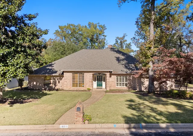 Photo 1 of Single family home for sale at 1807 Royal Oak Dr, Tyler, TX 75703 | MLS# 21300638 | Listing updated on 2026-08-16