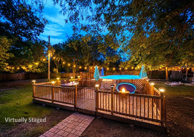 Photo 4 of Single family home for sale at 309 W Walnut St, Whitewright, TX 75491 | MLS# 21356266 | Listing updated on 2026-08-12