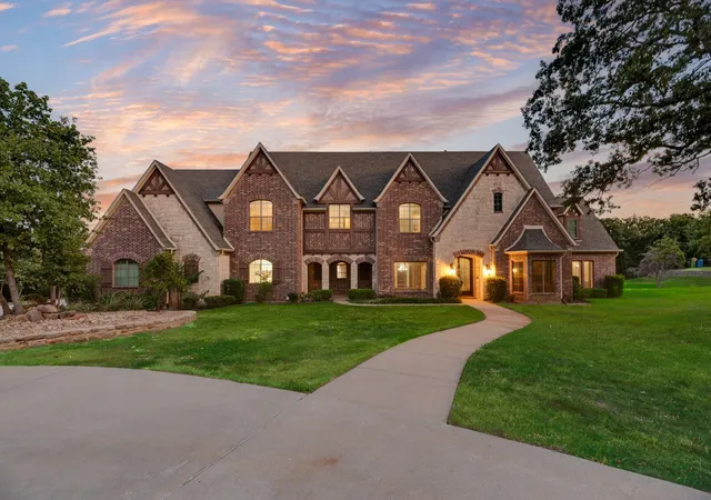 Photo 2 of Mansion for sale at 685 Knob Hill Ct, Argyle, TX 76226 | MLS# 21353983 | Listing updated on 2026-08-12