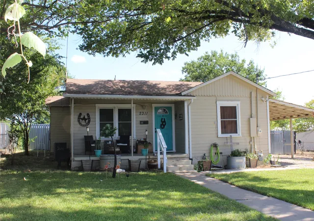 Photo 1 of Single family home for sale at 2311 Bridge St, Gatesville, TX 76528 | MLS# 21355405 | Listing updated on 2026-09-04