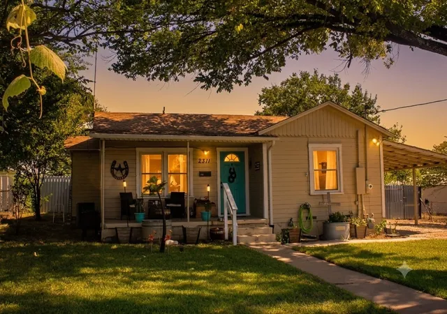 Photo 2 of Single family home for sale at 2311 Bridge St, Gatesville, TX 76528 | MLS# 21355405 | Listing updated on 2026-09-04