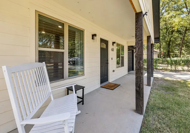 Photo 3 of Single family home for sale at 6121 Choctaw Dr, Mabank, TX 75156 | MLS# 21356698 | Listing updated on 2026-09-21