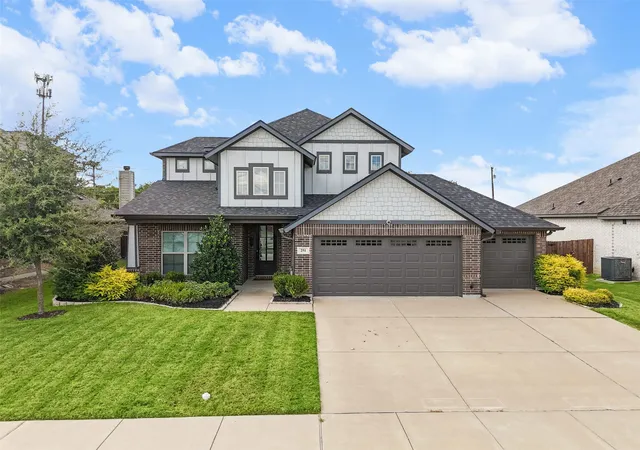 Photo 1 of Single family home for sale at 251 Lariat Trl, Waxahachie, TX 75165 | MLS# 21356600 | Listing updated on 2026-08-29