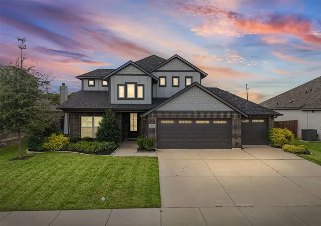 Photo 2 of Single family home for sale at 251 Lariat Trl, Waxahachie, TX 75165 | MLS# 21356600 | Listing updated on 2026-08-29