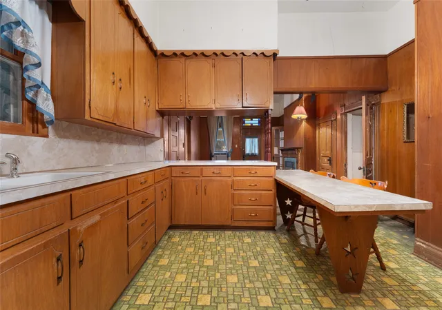 Photo 3 of Single family home for sale at 441 Houghton Ave, Marlin, TX 76661 | MLS# 21356728 | Listing updated on 2026-08-30