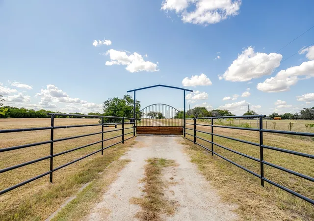Photo 3 of Manufactured home for sale at 575 Hcr 1231, Whitney, TX 76692 | MLS# 21340726 | Listing updated on 2026-08-12