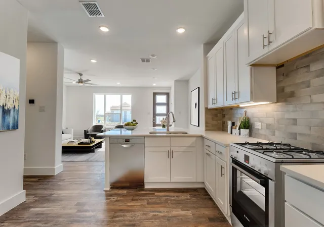 Photo 3 of Townhouse for sale at 2538 Brunswick Wy, Allen, TX 75013 | MLS# 21356767 | Listing updated on 2026-08-19