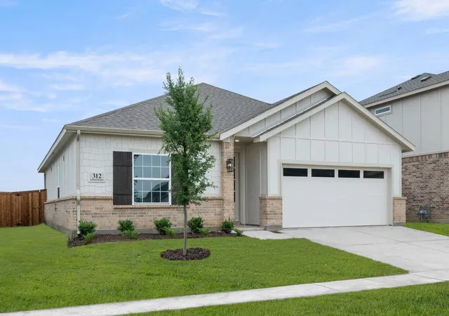 Photo 2 of Sale Pending at 312 Sequoia Ln, Denton, TX 76210 | MLS# 21356757 | Listing updated on 2026-08-23