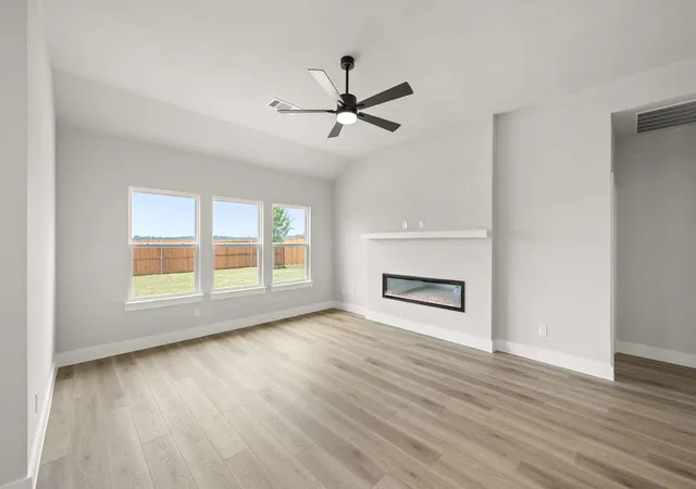 Photo 3 of Sale Pending at 312 Sequoia Ln, Denton, TX 76210 | MLS# 21356757 | Listing updated on 2026-08-23