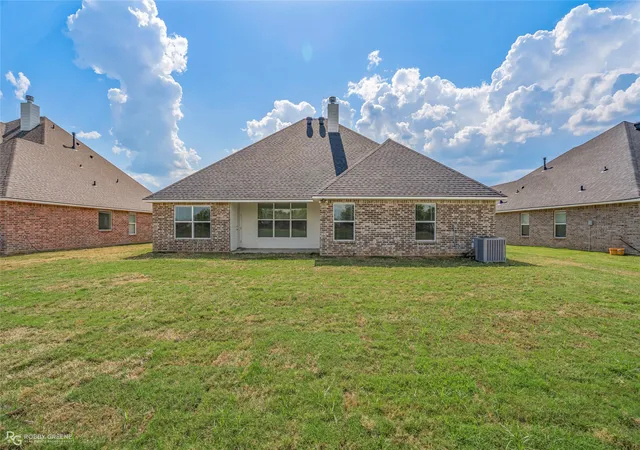 Photo 3 of Sale Pending at 483 Preserve Blvd, Bossier City, LA 71112 | MLS# 21356768 | Listing updated on 2026-08-17