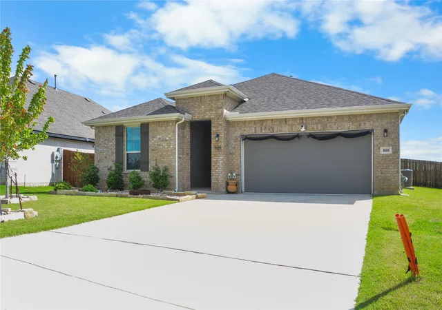 Photo 1 of Single family home for sale at 808 Jaguar Rdg, Godley, TX 76044 | MLS# 21303828 | Listing updated on 2026-09-03