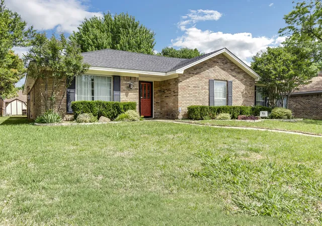Photo 1 of Single family home for sale at 2207 Glen Forest Ln, Plano, TX 75023 | MLS# 21354712 | Listing updated on 2026-08-22