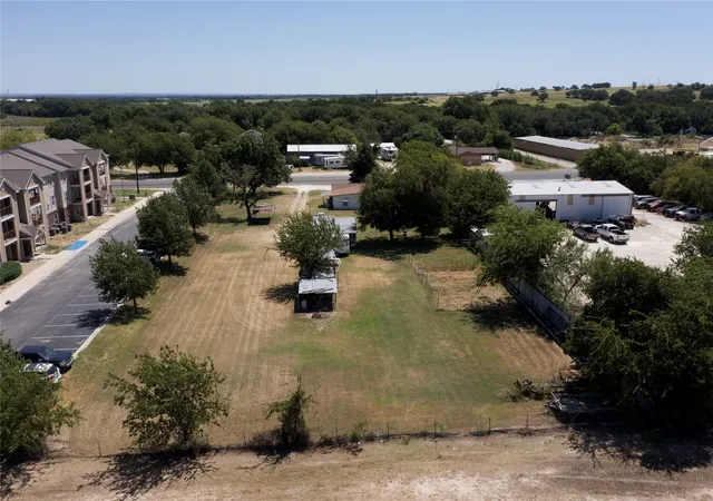 Photo 4 of Single family home for sale at 1107 S Austin, Comanche, TX 76442 | MLS# 21356816 | Listing updated on 2026-10-06
