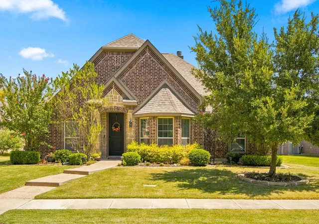 Photo 1 of Single family home for sale at 6828 Flicker Ln, Plano, TX 75074 | MLS# 21356686 | Listing updated on 2026-08-29