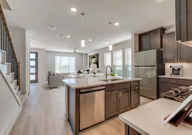 Photo 4 of Townhouse for sale at 2540 Brunswick Wy, Allen, TX 75013 | MLS# 21356859 | Listing updated on 2026-09-30