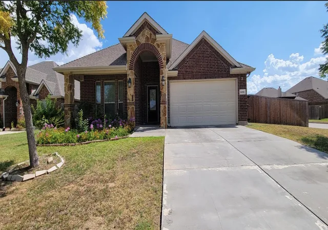 Photo 2 of Single family home for sale at 2101 Jayden Ln, Wylie, TX 75098 | MLS# 21356175 | Listing updated on 2026-09-16
