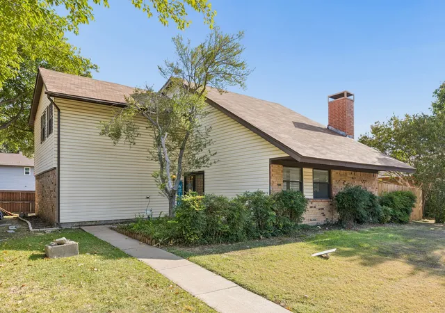 Photo 2 of Single family home for sale at 3437 Castle Rock Ln, Garland, TX 75044 | MLS# 21355853 | Listing updated on 2026-08-15