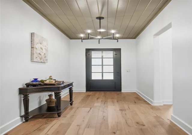 Photo 4 of Single family home for sale at 7863 Cross Rd, Tyler, TX 75703 | MLS# 21356822 | Listing updated on 2026-08-11