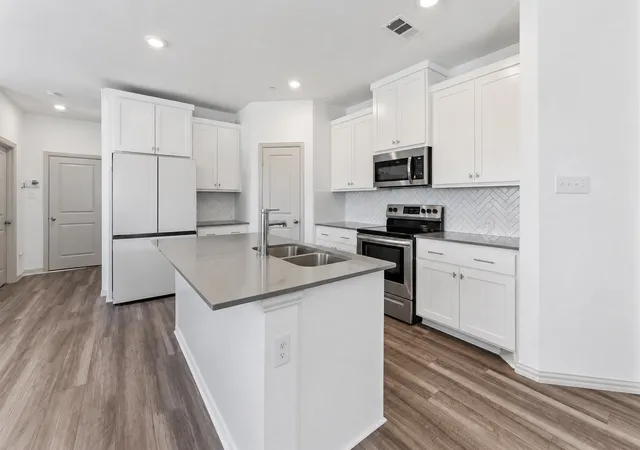Photo 3 of Townhouse for sale at 5103 Community St, Haltom City, TX 76117 | MLS# 21356872 | Listing updated on 2026-09-23