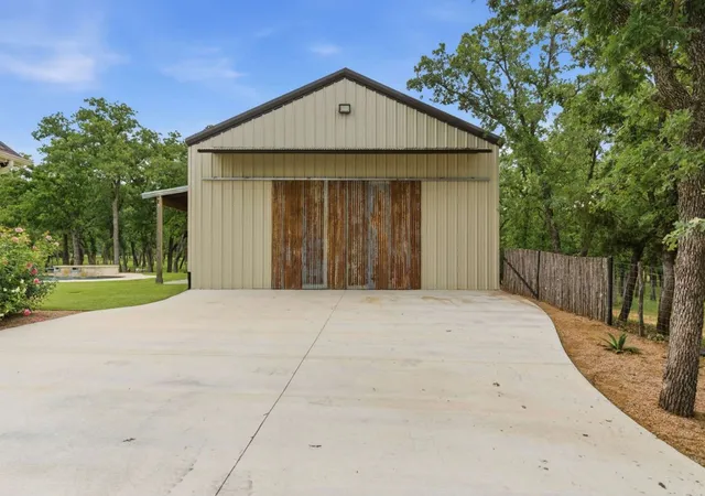 Photo 3 of Single family home for sale at 1012 Cheyenne Rd, Poolville, TX 76487 | MLS# 21356891 | Listing updated on 2026-08-11