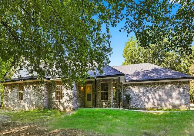 Photo 3 of Single family home for sale at 6103 W Hwy 175, Kaufman, TX 75142 | MLS# 21348656 | Listing updated on 2026-08-16