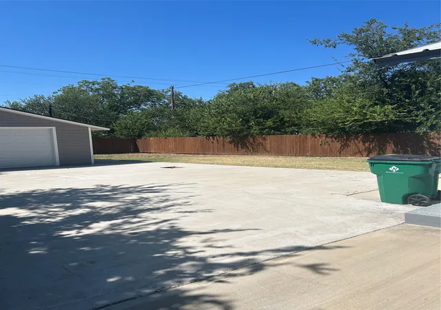 Photo 3 of Sale Pending at 407 W Hamilton St, Olney, TX 76374 | MLS# 21356936 | Listing updated on 2026-08-22