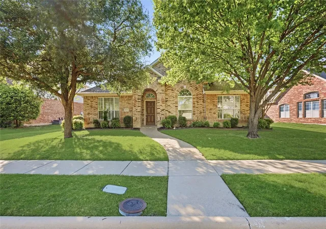 Photo 1 of Single family home for sale at 1009 Muir Woods Dr, Allen, TX 75002 | MLS# 21356565 | Listing updated on 2026-08-23