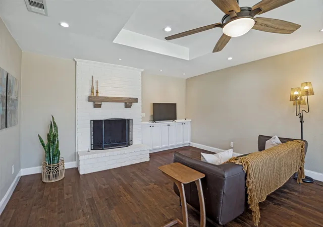 Photo 2 of Sale Pending at 1230 Richland Oaks Dr, Richardson, TX 75081 | MLS# 21355447 | Listing updated on 2026-08-28