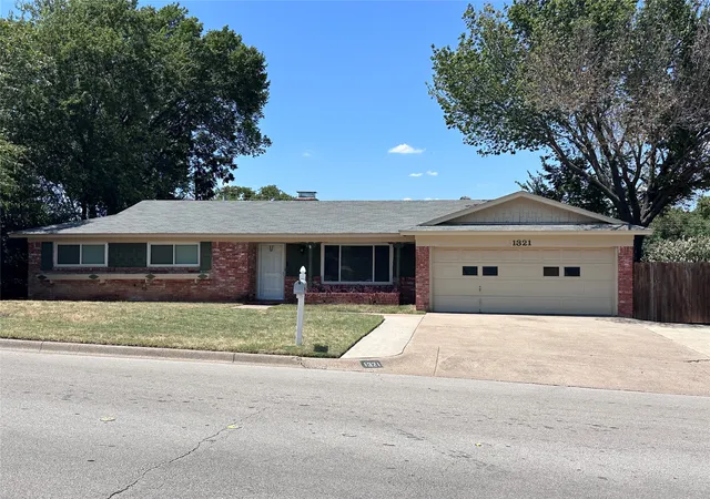 Photo 1 of Single family home for sale at 1321 Hurstview Dr, Hurst, TX 76053 | MLS# 21355225 | Listing updated on 2026-08-12