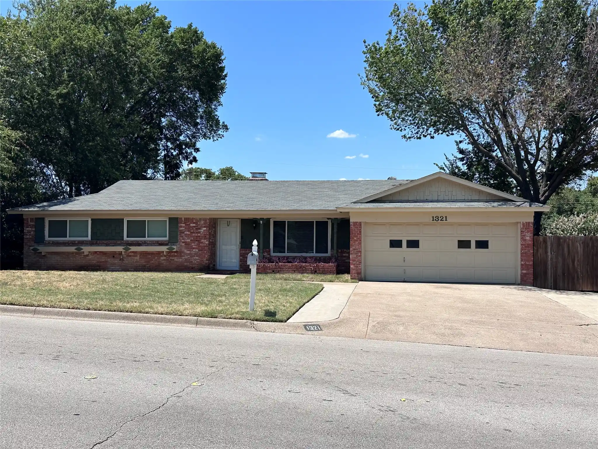 Photo 1 of Sale Pending at 1321 Hurstview Dr, Hurst, TX 76053 | MLS# 21355225 | Listing updated on 2026-10-30