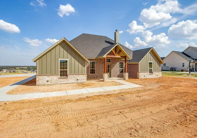 Photo 1 of Single family home for sale at 1016 Agnes Rd, Springtown, TX 76082 | MLS# 21357031 | Listing updated on 2026-09-28