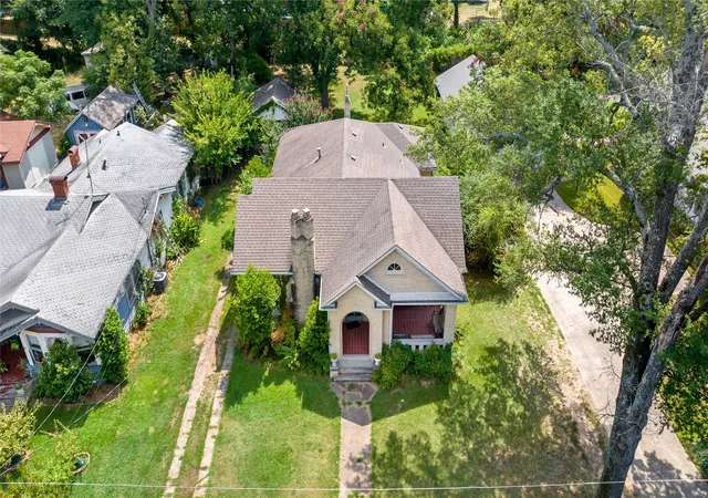 Photo 2 of Single family home for sale at 610 Fitzhugh, Paris, TX 75460 | MLS# 21356920 | Listing updated on 2026-08-13