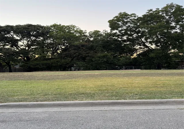 Photo 1 of Land for sale at 525 Highland Dr, Seagoville, TX 75159 | MLS# 21357017 | Listing updated on 2026-08-12
