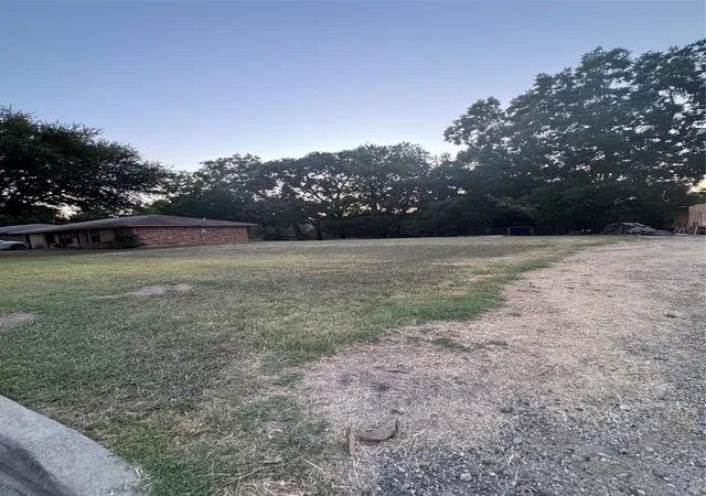 Photo 2 of Land for sale at 525 Highland Dr, Seagoville, TX 75159 | MLS# 21357017 | Listing updated on 2026-08-12