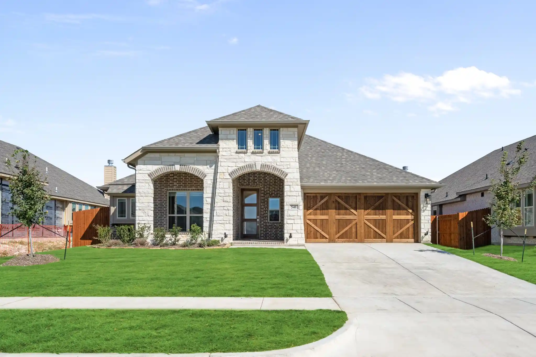 Photo 1 of Single family home for sale at 541 Red Maple Rd, Waxahachie, TX 75165 | MLS# 21353600 | Listing updated on 2026-10-27
