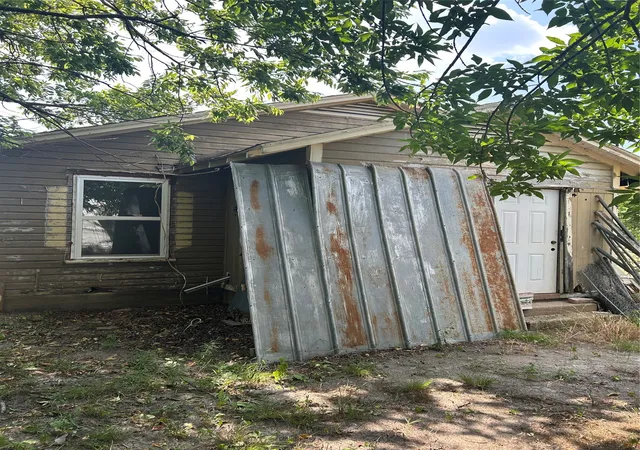 Photo 3 of Single family home for sale at 204 8th St, Honey Grove, TX 75446 | MLS# 21355231 | Listing updated on 2026-08-12