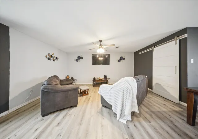 Photo 4 of Single family home for sale at 106 Glenview Pl, Hutchins, TX 75141 | MLS# 21355038 | Listing updated on 2026-08-20